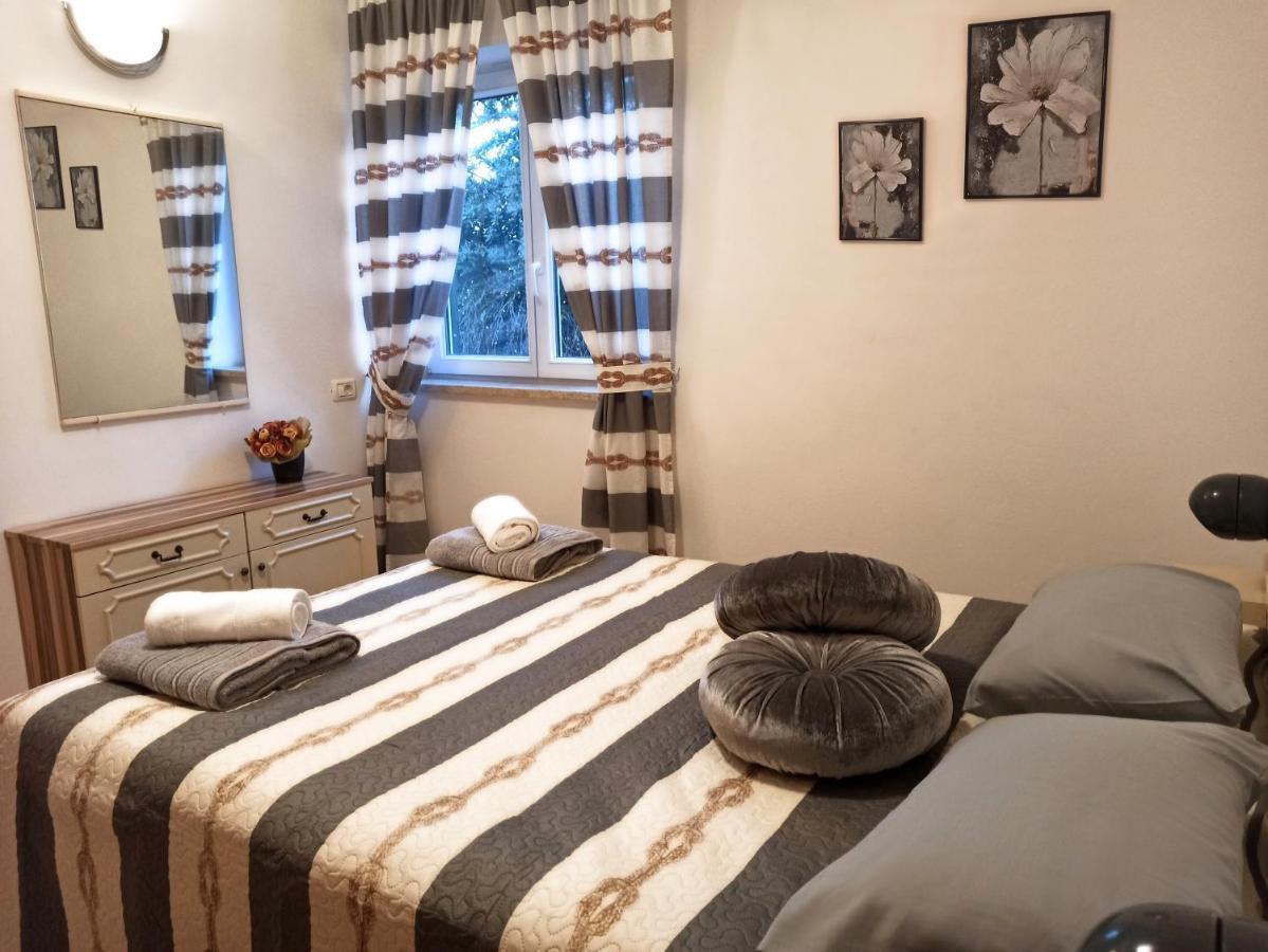 Apartman Dora Пула Экстерьер фото