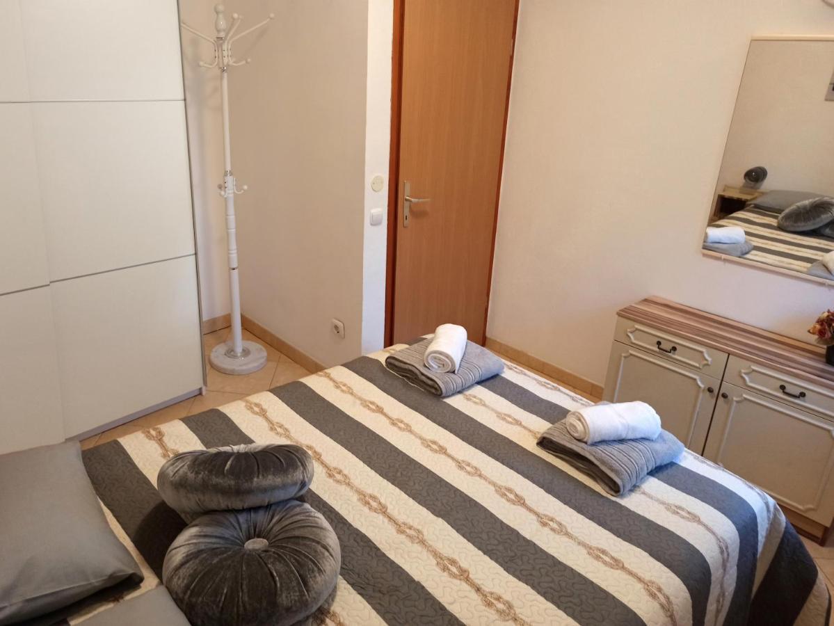 Apartman Dora Пула Экстерьер фото