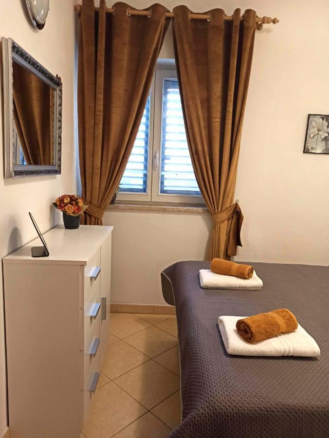 Apartman Dora Пула Экстерьер фото
