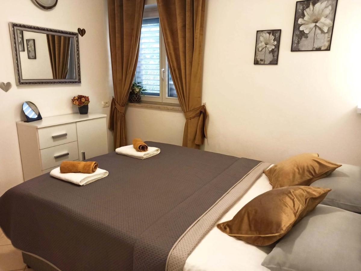 Apartman Dora Пула Экстерьер фото