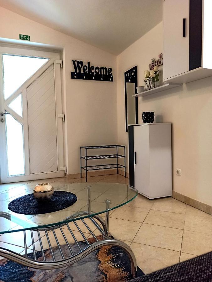 Apartman Dora Пула Экстерьер фото